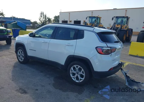 2025 Jeep Compass Latitude 4X4 z USA, uszkodzony, nr VIN 3C4NJDBN1ST603662
